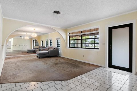 House in Miami, Florida 3 bedrooms, 181.62 sq.m. № 1818629 - photo 5