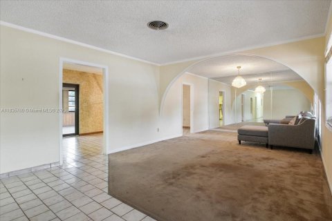 House in Miami, Florida 3 bedrooms, 181.62 sq.m. № 1818629 - photo 7