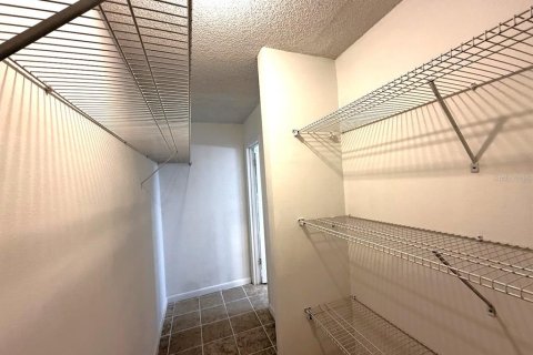 Condominio en alquiler en Orlando, Florida, 1 dormitorio, 59.64 m2 № 2103780 - foto 11