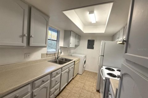 Condominio en alquiler en Orlando, Florida, 1 dormitorio, 59.64 m2 № 2103780 - foto 5