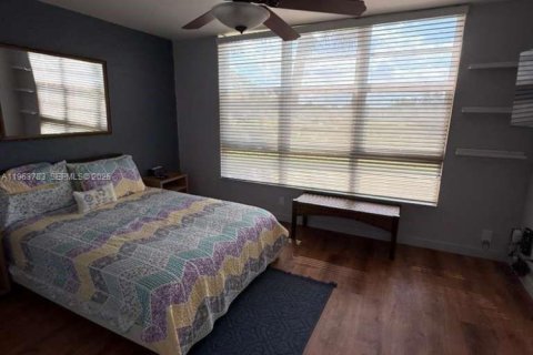 Снять в аренду кондоминиум в Помпано-Бич, Флорида 2 спальни, 102.19м2, № 2025209 - фото 22