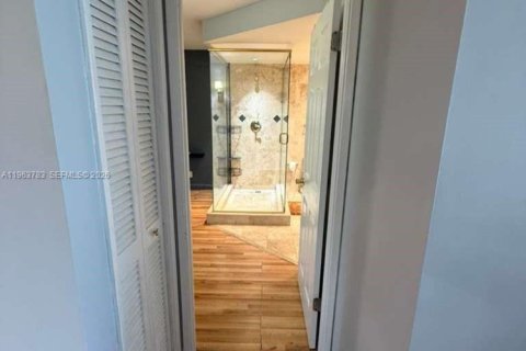 Снять в аренду кондоминиум в Помпано-Бич, Флорида 2 спальни, 102.19м2, № 2025209 - фото 12