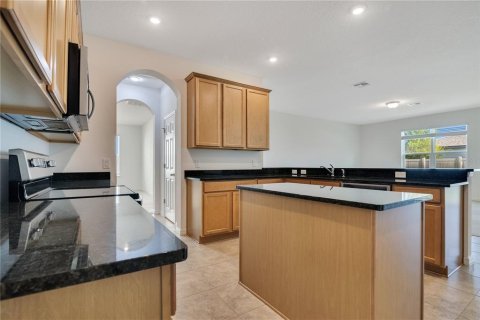 House in Winter Garden, Florida 4 bedrooms, 281.22 sq.m. № 1909693 - photo 9