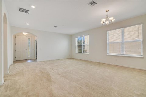 House in Winter Garden, Florida 4 bedrooms, 281.22 sq.m. № 1909693 - photo 5