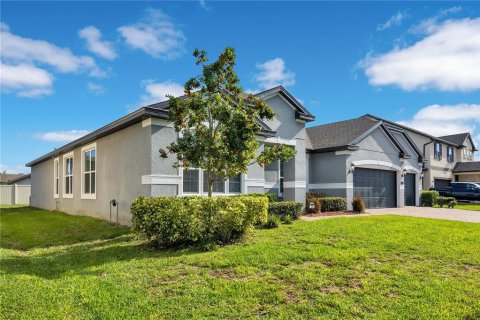 House in Winter Garden, Florida 4 bedrooms, 281.22 sq.m. № 1909693 - photo 3