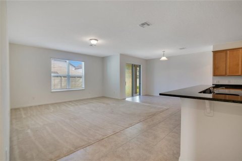 House in Winter Garden, Florida 4 bedrooms, 281.22 sq.m. № 1909693 - photo 8