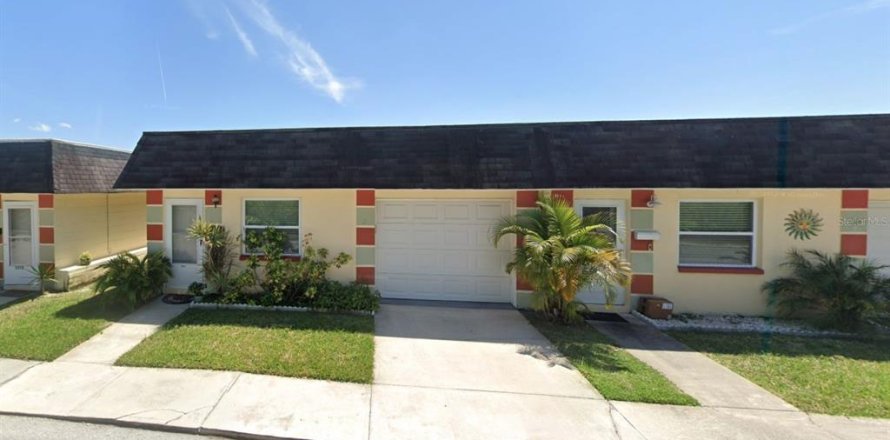 House in New Port Richey, Florida 1 bedroom, 50.17 sq.m. № 1676929