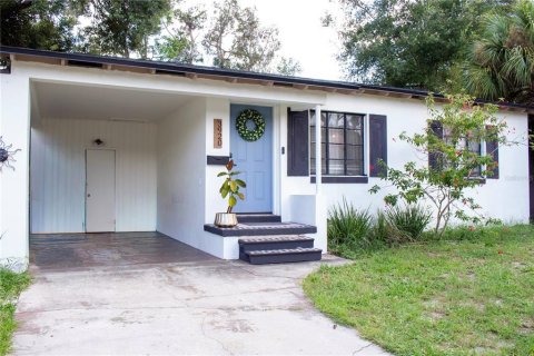 House in Saint Petersburg, Florida 2 bedrooms, 82.13 sq.m. № 2322779