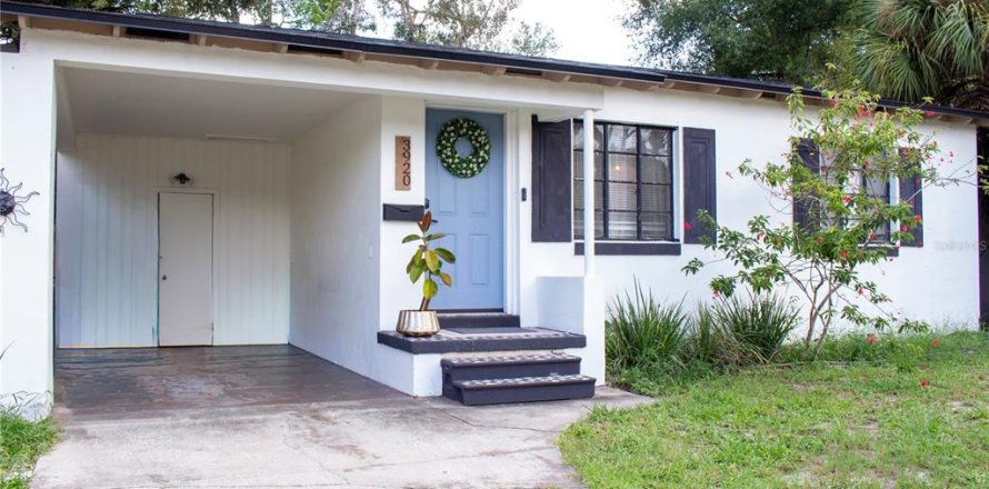 House in Saint Petersburg, Florida 2 bedrooms, 82.13 sq.m. № 2322779