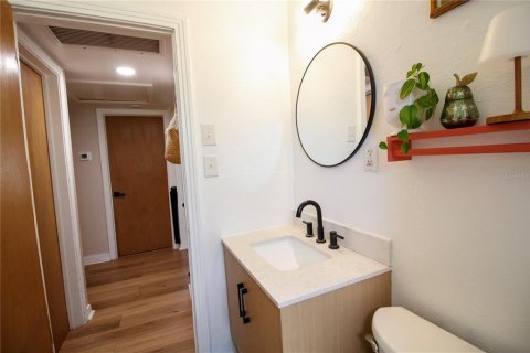 House in Saint Petersburg, Florida 2 bedrooms, 82.13 sq.m. № 2322779 - photo 7