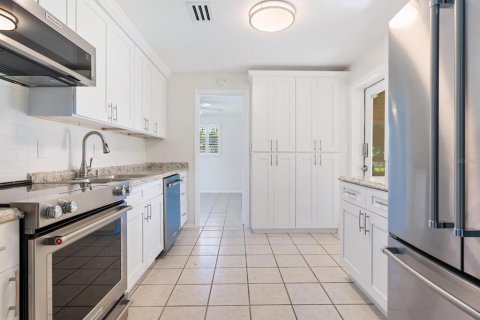 Casa en venta en Sarasota, Florida, 2 dormitorios, 88.63 m2 № 1880448 - foto 5
