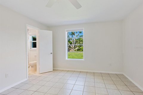 Casa en venta en Sarasota, Florida, 2 dormitorios, 88.63 m2 № 1880448 - foto 13