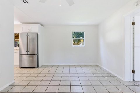 Casa en venta en Sarasota, Florida, 2 dormitorios, 88.63 m2 № 1880448 - foto 7