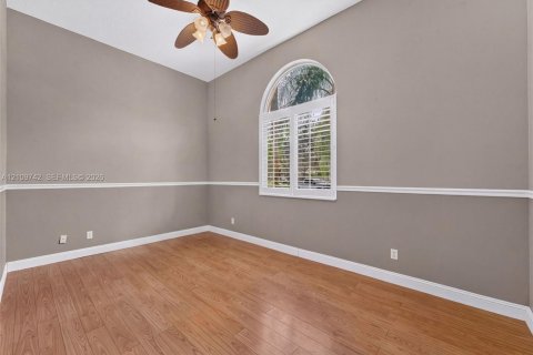 Casa en venta en Pembroke Pines, Florida, 4 dormitorios, 263.29 m2 № 2428112 - foto 6