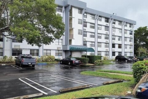 Studio à Condo à Coral Springs, Floride  № 2037861