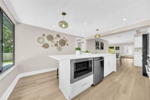Villa ou maison à vendre à Clearwater, Floride: 4 chambres, 238.48 m2 № 1905020 - photo 15