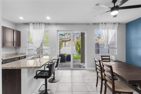 Casa en alquiler en Tamarac, Florida, 3 dormitorios, 152.55 m2 № 2056175 - foto 10