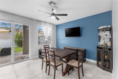 Casa en alquiler en Tamarac, Florida, 3 dormitorios, 152.55 m2 № 2056175 - foto 14