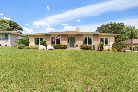 House in Lakeland, Florida 4 bedrooms, 234.76 sq.m. № 1903808 - photo 3