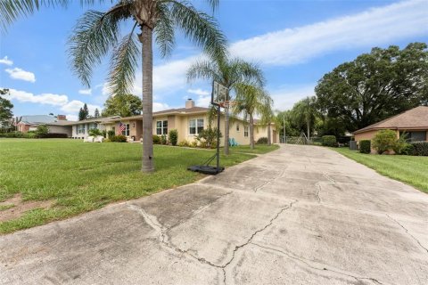 House in Lakeland, Florida 4 bedrooms, 234.76 sq.m. № 1903808 - photo 5