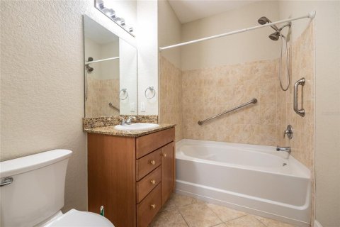 Condominio en venta en Gainesville, Florida, 3 dormitorios, 136.47 m2 № 1745439 - foto 9