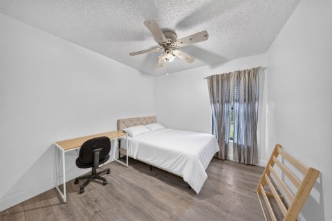 Villa ou maison à vendre à Cooper City, Floride: 3 chambres, 144.56 m2 № 2376331 - photo 26