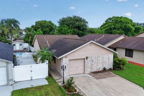 Villa ou maison à vendre à Cooper City, Floride: 3 chambres, 144.56 m2 № 2376331 - photo 22