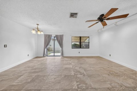 Villa ou maison à vendre à Cooper City, Floride: 3 chambres, 144.56 m2 № 2376331 - photo 25