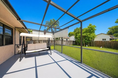 Villa ou maison à vendre à Cooper City, Floride: 3 chambres, 144.56 m2 № 2376331 - photo 15