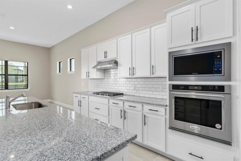 House in Sarasota, Florida 3 bedrooms, 231.14 sq.m. № 1898397 - photo 14