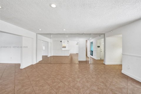 Купить виллу или дом в Мирамар, Флорида 3 спальни, 185.06м2, № 2394501 - фото 19