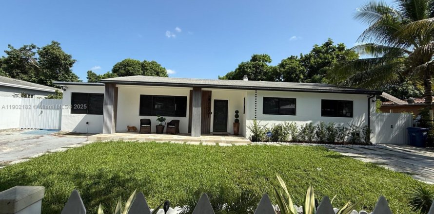 House in Miami, Florida 1 bedroom № 1953613