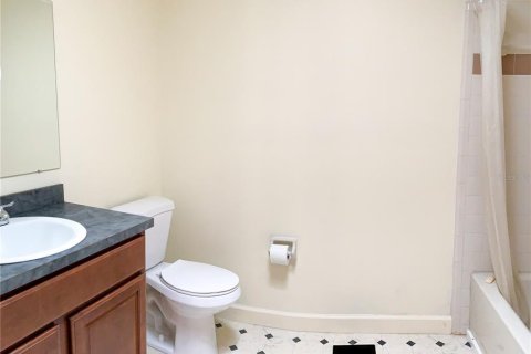 Adosado en alquiler en Gainesville, Florida, 1 dormitorio, 86.4 m2 № 1913556 - foto 13