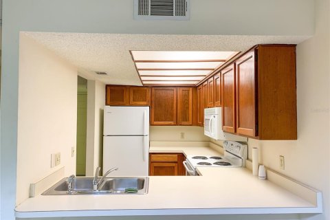 Adosado en alquiler en Gainesville, Florida, 1 dormitorio, 86.4 m2 № 1913556 - foto 8
