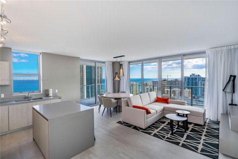 Condominio en venta en Hollywood, Florida, 2 dormitorios, 98.48 m2 № 1933175 - foto 28