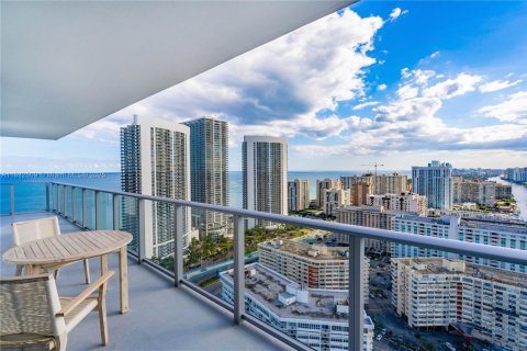 Copropriété à vendre à Hollywood, Floride: 2 chambres, 98.48 m2 № 1933175 - photo 9