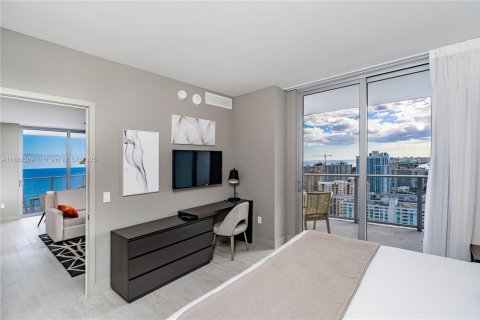 Condominio en venta en Hollywood, Florida, 2 dormitorios, 98.48 m2 № 1933175 - foto 14