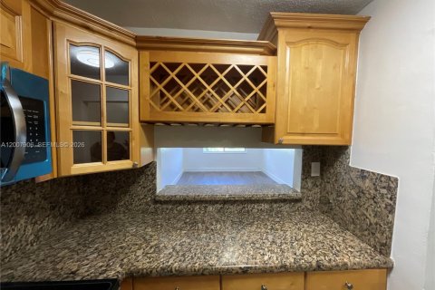 Appartement à louer à Miami, Floride: 2 chambres, 62.89 m2 № 2072852 - photo 5