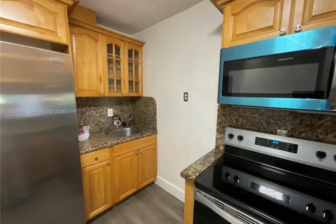 Appartement à louer à Miami, Floride: 2 chambres, 62.89 m2 № 2072852 - photo 8