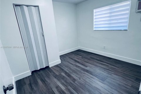 Appartement à louer à Miami, Floride: 2 chambres, 62.89 m2 № 2072852 - photo 22