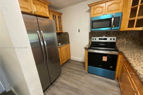Appartement à louer à Miami, Floride: 2 chambres, 62.89 m2 № 2072852 - photo 7