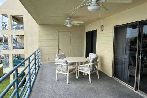 Condominio en alquiler en Tierra Verde, Florida, 2 dormitorios, 105.44 m2 № 215194 - foto 16