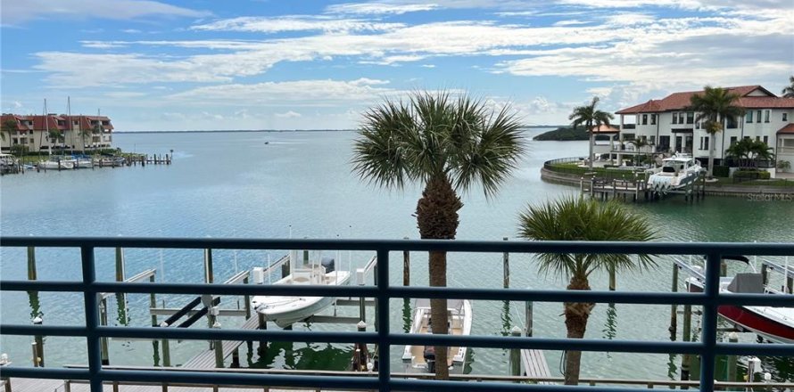 Condo à Tierra Verde, Floride, 2 chambres № 215194