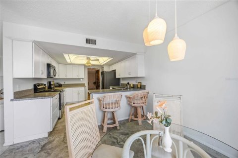 Купить кондоминиум в Пунта-Горда, Флорида 10 комнат, 203.55м2, № 2213838 - фото 27