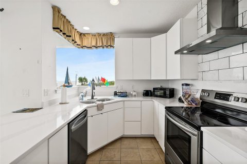 Villa ou maison à vendre à Flagler Beach, Floride: 4 chambres, 270.25 m2 № 1894128 - photo 14
