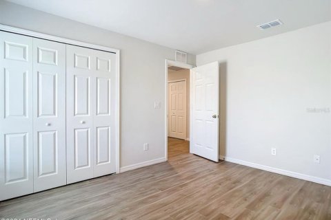 House in Ocala, Florida 4 bedrooms, 149.48 sq.m. № 2206315 - photo 21