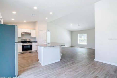 House in Ocala, Florida 4 bedrooms, 149.48 sq.m. № 2206315 - photo 3