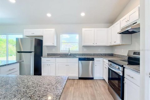House in Ocala, Florida 4 bedrooms, 149.48 sq.m. № 2206315 - photo 9