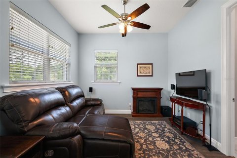 Casa en venta en Lady Lake, Florida, 5 dormitorios, 315.12 m2 № 1659906 - foto 23