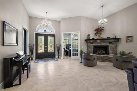 Casa en venta en Lady Lake, Florida, 5 dormitorios, 315.12 m2 № 1659906 - foto 4